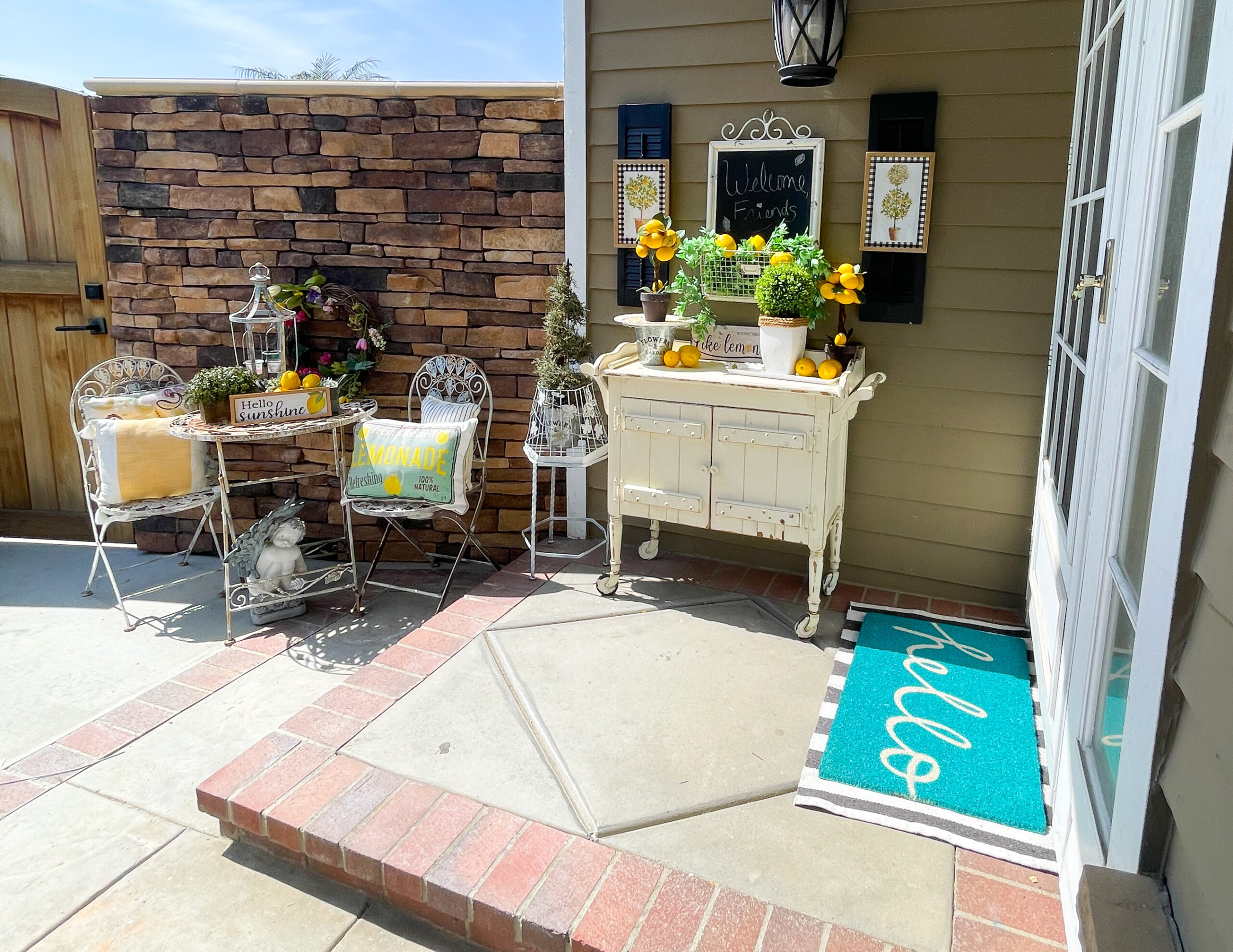 Lemon Front Porch Decor - Create Make Decorate with Nikki